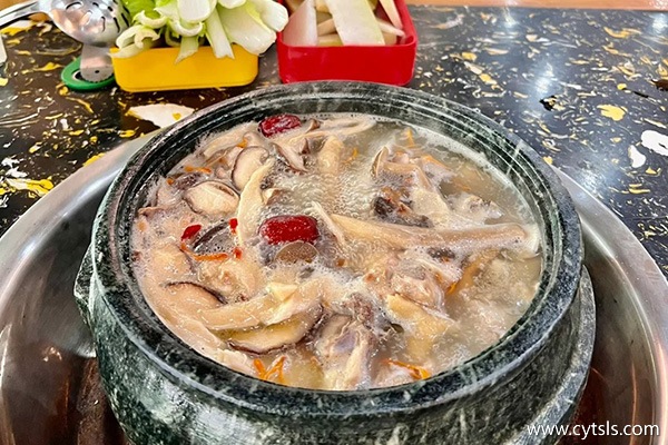 兩個(gè)人去西藏一周八千夠不夠